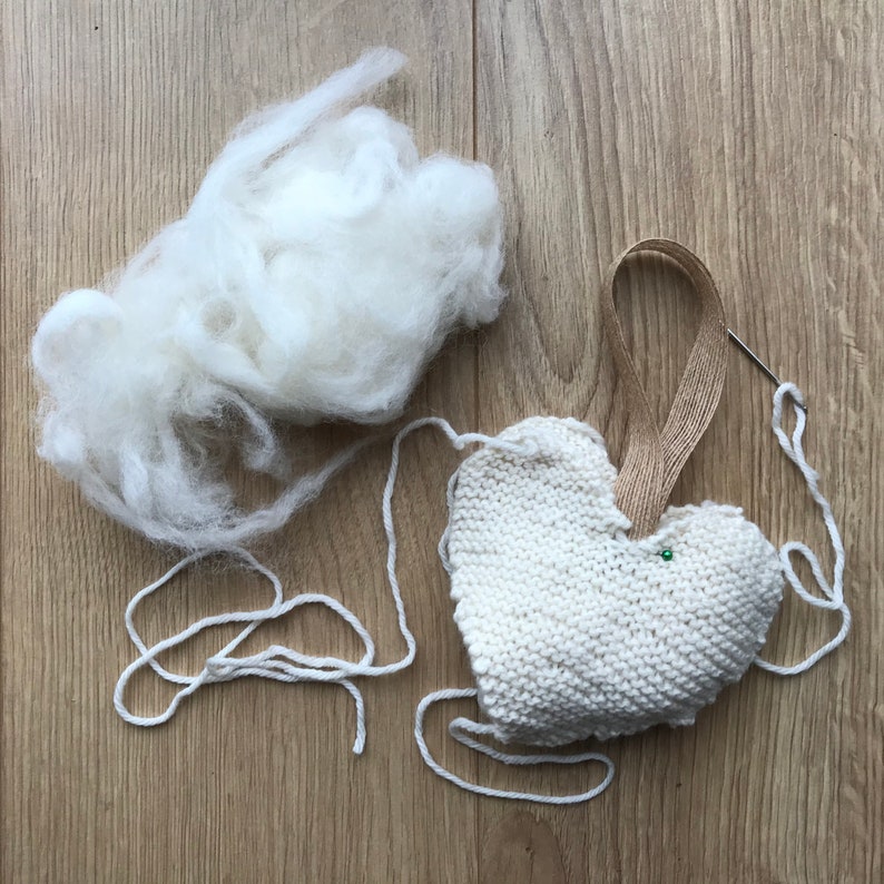 Heart knit kit, knit your own hanging puffy wool heart ornament, easy beginner knitting pattern, eco DIY craft, sustainable Valentine gift image 9