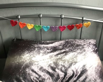 Rainbow mini hearts garland, hand-knit in 100% recycled yarn, LGBTQ pride decoration, zero waste wedding bunting, eco summer party decor