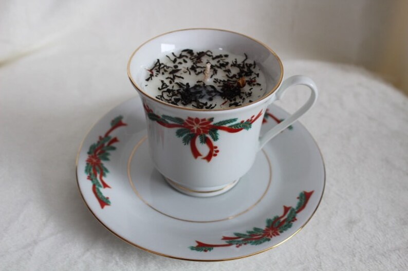 Teacup Candle Vintage Tea Cup POINSETTIAS /& RIBBONS Teacup Candle Hostess Gift Place Card Idea Scented Candle Bridal Party Gift