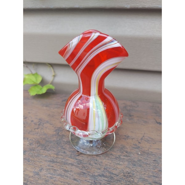 Vintage Lutetian Footed 6 1/4" Art Glass Vase w/ Applied Ruffle Red, White Multicolor Italy