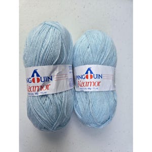 2 novelos de fio Pingouin Keamor azul claro, 40g x 200m (218 jardas), mistura de acrílico e poliamida, lote 97657
