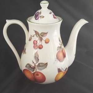 Bone China England Coffee Teapot Fruit Design