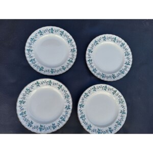 4 Royal Worcester Chapel Hill 8 1/8&quot; Piatti per insalata