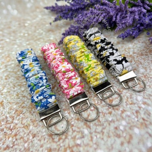 Floral scrunchies keychain wristlet, scrunchies key fob wristlet, scrunchies for key, scrunchies keychain, key fobs, READY TO SHIP