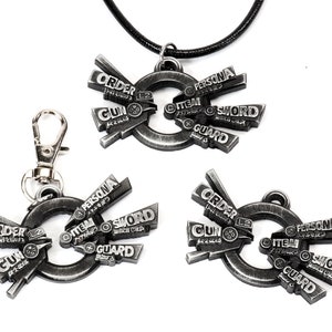 Persona 5 Battle Menu Keychain / Necklace - Persona 5 Pin, Battle Menu - Persona gift Shin Megami Tensei/Atlus/SMT KY1