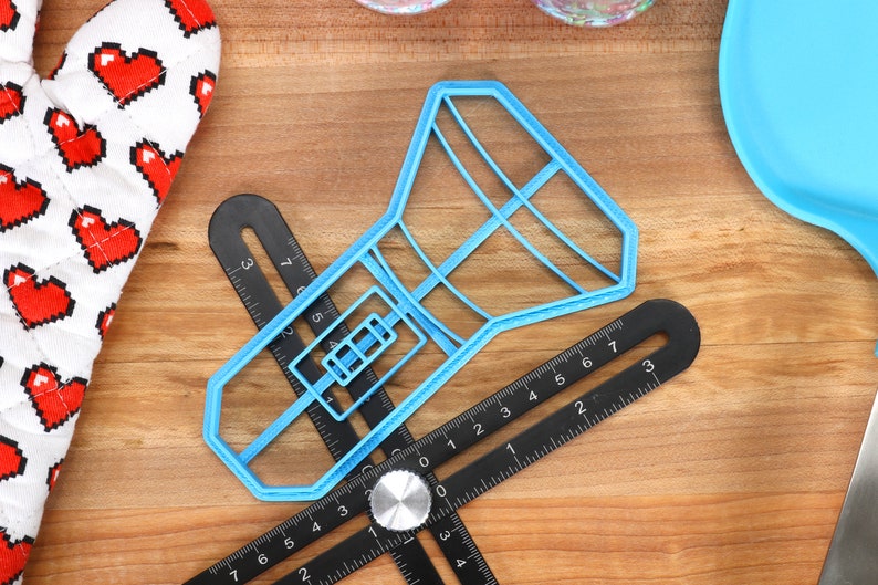 Kampeerkoekjes: rugzak, tent, kampvuur, zaklamp, bijl Bright Flashlight
