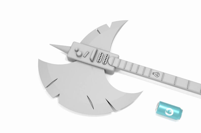 Puede incluir: Un hacha blanca con un mango en forma de guitarra. La cabeza del hacha tiene una punta afilada y una hoja curva. El mango de la guitarra tiene una serie de botones y un dise&ntilde;o de llama.