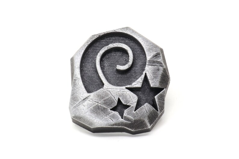 Pin fósil de Animal Crossing: Pin de resina que brilla en la oscuridad SPN1 Fossilized Metal