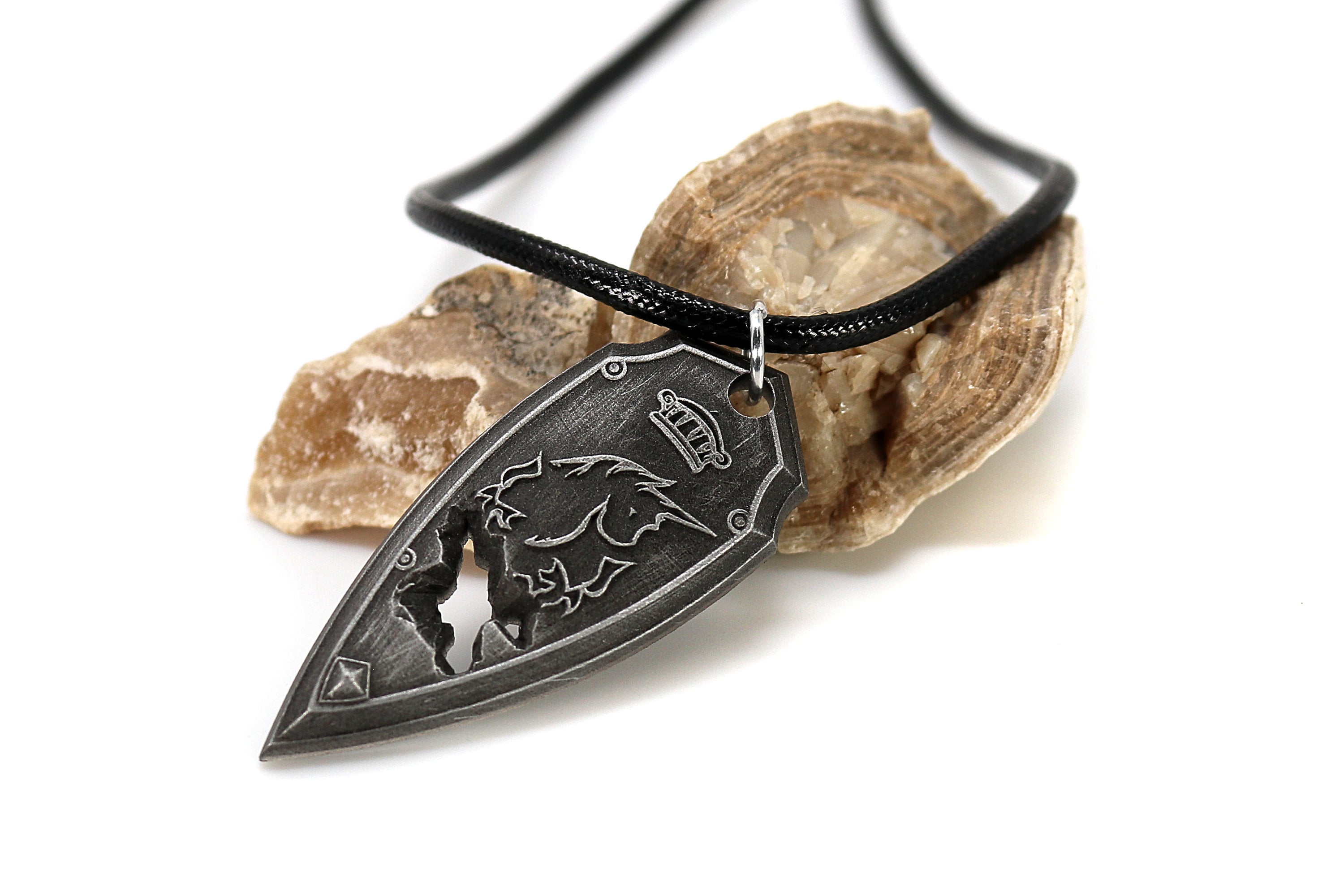 FFXIV Haurchefant Greystone Shield Pendant Keychain- Shadowbringers Final Fantasy 14 - House Fortemps KY1