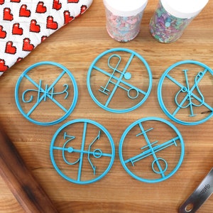 Lovecraft Cookie Cutters: Lesser Servitor Set - Tcho Tchos, Shantak, Deep One image 7