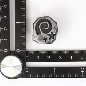 Pin fósil de Animal Crossing: Pin de resina que brilla en la oscuridad SPN1 imagen 6