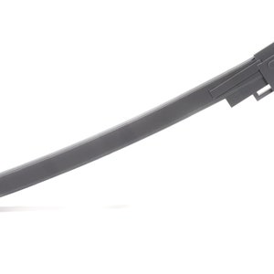 Puede incluir: Una pistola de juguete de pl&aacute;stico gris con un ca&ntilde;&oacute;n largo y un mango detallado.