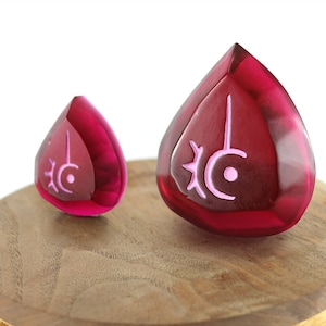 Red Mage FFXIV Hand Painted Soul Crystal/RDM Job Stone Final Fantasy XIV Soul of the Red Mage FF14 Paint Stone PJSKY1 image 2