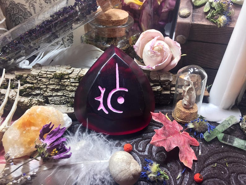 Red Mage FFXIV Hand Painted Soul Crystal/RDM Job Stone Final Fantasy XIV Soul of the Red Mage FF14 Paint Stone PJSKY1 image 6