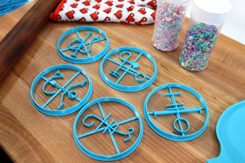 Lovecraft Cookie Cutters: Lesser Servitor Set - Tcho Tchos, Shantak, Deep One image 9