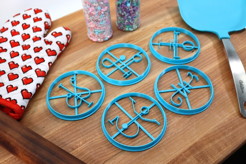Lovecraft Cookie Cutters: Lesser Servitor Set - Tcho Tchos, Shantak, Deep One image 10