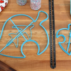 XL 12 Inch Item Leaf Cookie Cutter - Animal Crossing New Horizons / Nintendo Gift image 1