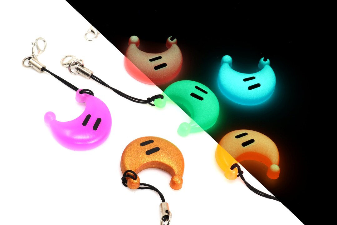 Power Moon Keychain Glow in the Dark / Necklace - Super Mario Odyssey -  Nintendo