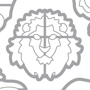 Puede incluir: Un dibujo en blanco y negro de la cara de un le&oacute;n con melena. La cara del le&oacute;n es sim&eacute;trica y tiene un dise&ntilde;o simple.