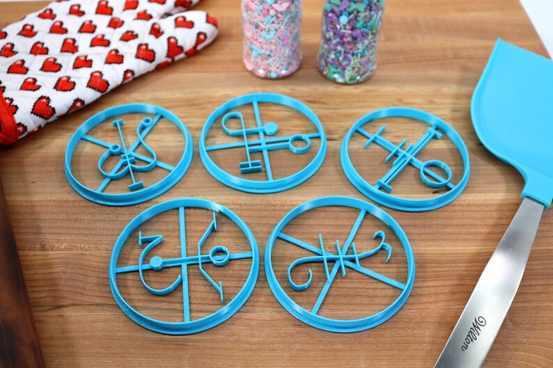 Lovecraft Cookie Cutters: Lesser Servitor Set - Tcho Tchos, Shantak, Deep One image 8