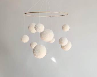 Pompom Baby Mobile  - Baby Girl and Boy Mobile - Boho Baby Mobile - Minimalist Mobile for Nursery - Gender Neutral Nursery Mobile