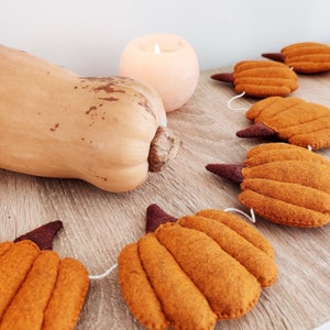 Pumpkin Garland Thanksgiving Decor - Autumn Garland - Thanksgiving Garland - Fall Decor - Felt Pumpkin Fireplace Garland for Mantle
