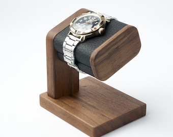 Supporto singolo in noce con rivestimento in pelle per riporre orologi da uomo, personalizzabile.