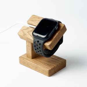 Oak Apple Watch stand wood docking charger stand smart Watch charging station iWatch holder
