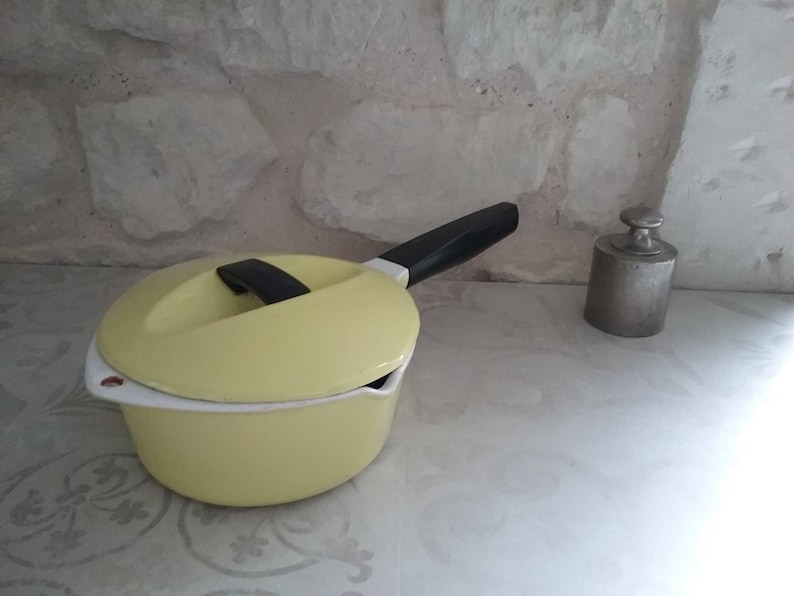 Casserole jaune LE CREUSET vintage ancien en fonte émaillée Etsy