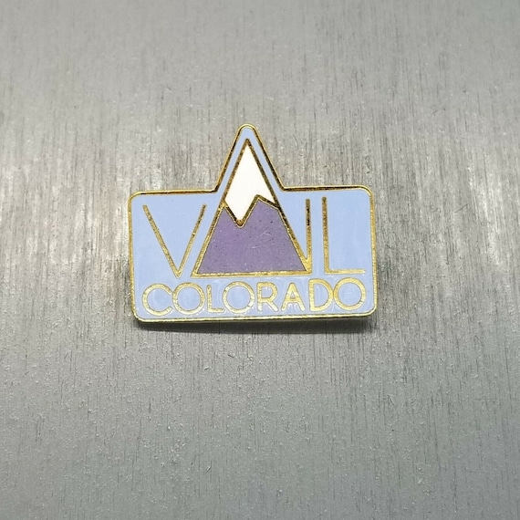 Vail Colorado Pin – CO Pin – Colorado Souvenir Ha… - image 1