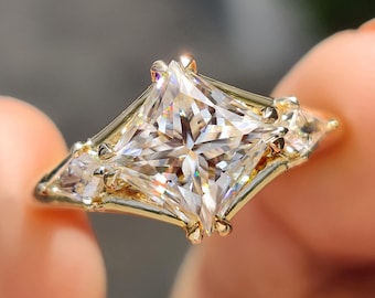Princess Cut Moissanite 3 Stone Engagement Ring, Double Claw Prong Split Shank Wedding Ring for Her, Gift for Her, Handmade by Diamondrensu