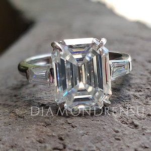 Emerald Cut Moissanite Three Stone Engagement Ring, Side Tapered Baguette Moissanite, Wedding Ring for Her, Anniversary Gifts, Handmade Ring