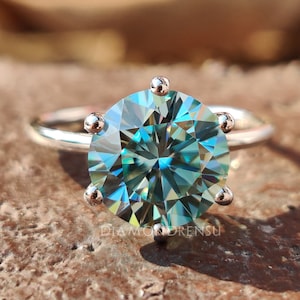 Pierścionek zaręczynowy Moissanite Solitaire z okrągłym szlifem w kolorze cyjanowo-niebieskim, obrączka ślubna z Moissanite z 6 zębami, pierścionek na prezent rocznicowy, ręcznie robiony pierścionek dla niej