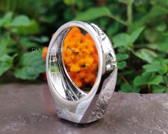 ANELLO SOLITARIO IN ORO BIANCO CON RUBINO TAGLIO OVALE CT 1.05 E ANELLO SOLITARIO IN ORO BIANCO CON RUBINO TAGLIO OVALE CT 1.05 E