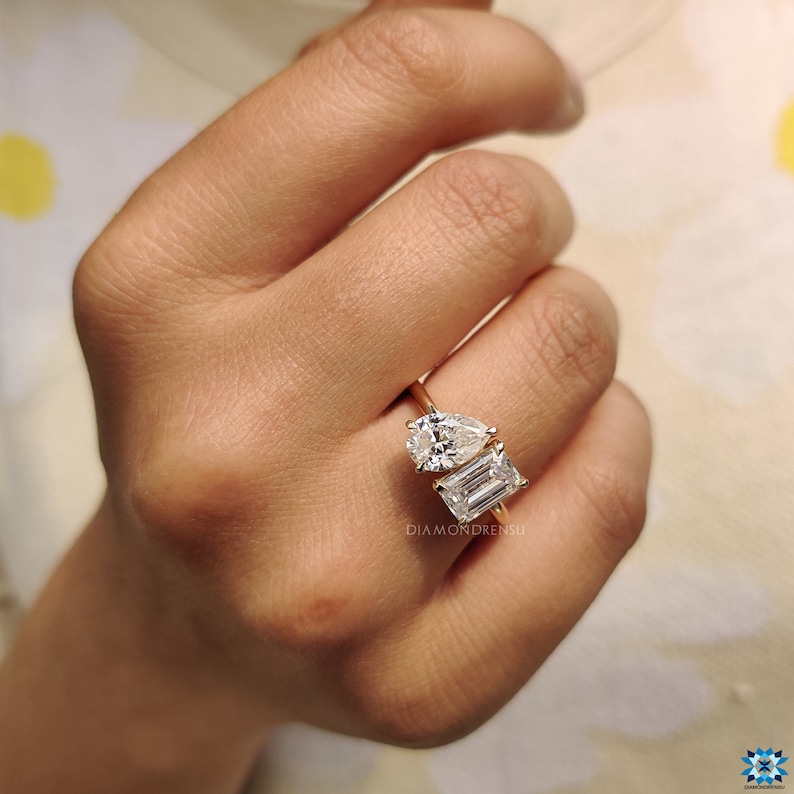 moissanite wedding ring