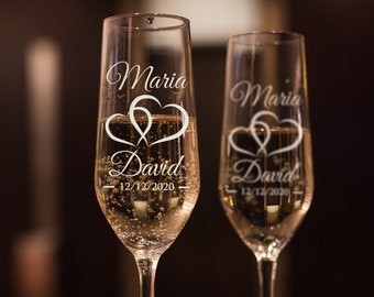 Set of 2, Wedding Champagne Flutes, Personalized Champagne Glasses Wedding Flutes, Engraved Bride and Groom Toasting Glasses - Mr & Mrs Gift