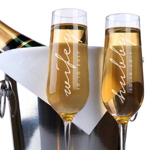 Wedding Gift and Decor, Set of 2 Champagne Flutes Personalized, Wedding Champagne Toasting Flute for Mr and Mrs, Champagne Glasses image 5