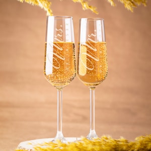 Wedding Champagne Flutes Set of 2, Champagne Glasses for Wedding, Mr and Mrs Toasting Glasses, Wedding Decor, Bride and Groom image 10