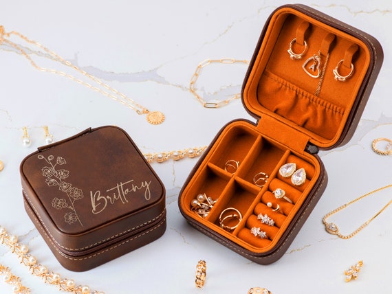 Sasha Small Jewelry Box