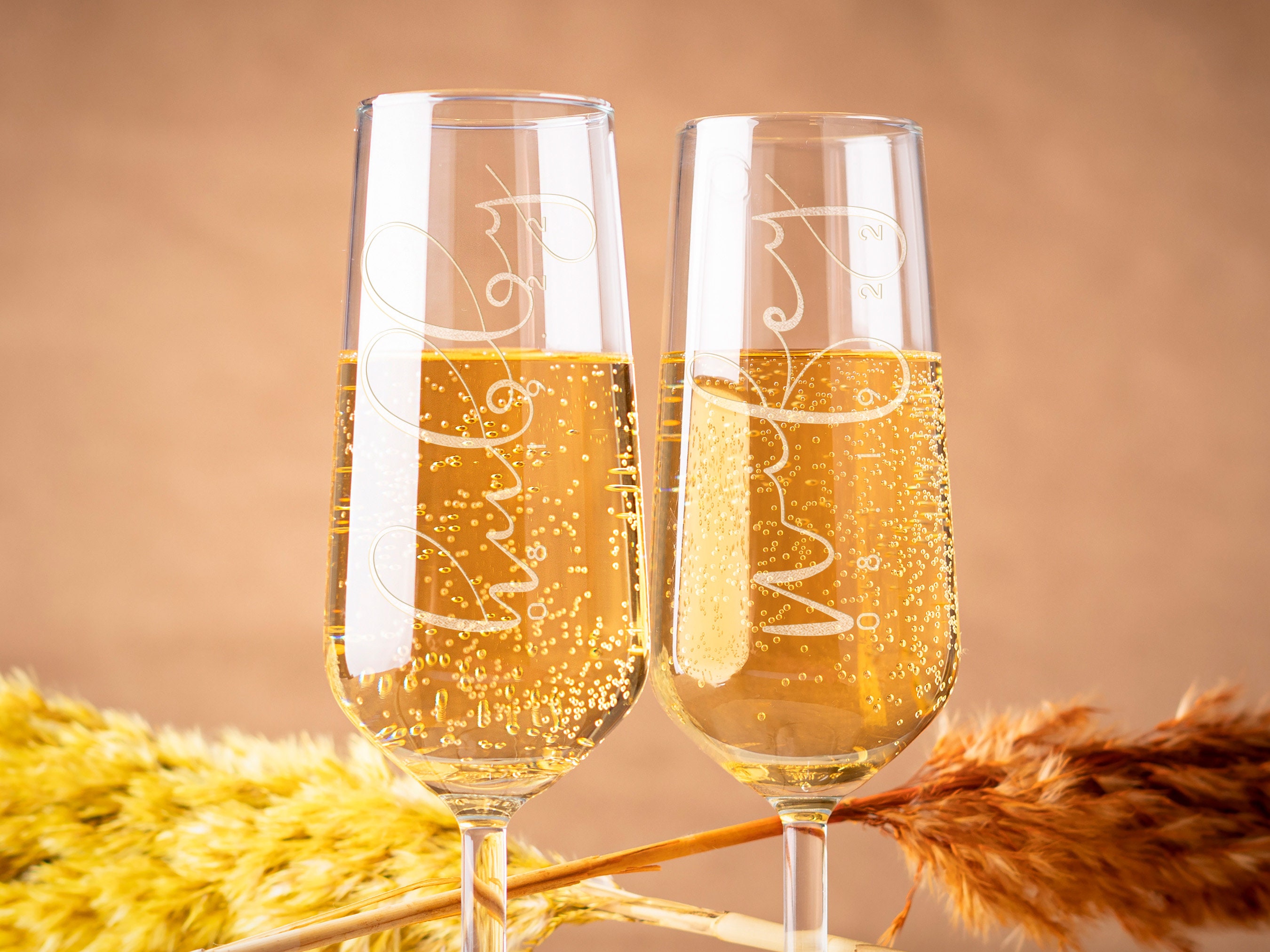 Set of 6 - Custom Engraved Champagne Glass, Bridal Party Champagne Flutes