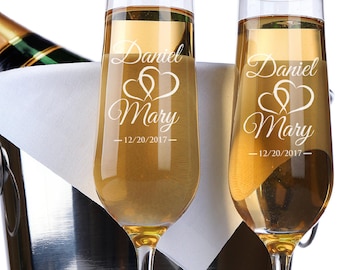 Set of 2, Hearts Wedding Champagne Flutes, Personalized Champagne Flute Wedding Favors, Custom Bride and Groom Champagne Glasses #N9