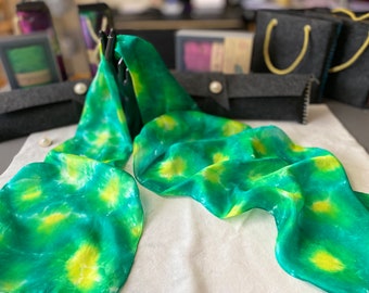 彼女のためのカスタムギフト - 職人が作った Cherish Your Essence シルクスカーフコレクション。Wabi-Sabi シルクスカーフ。ユニークなスコットランドと中国の融合