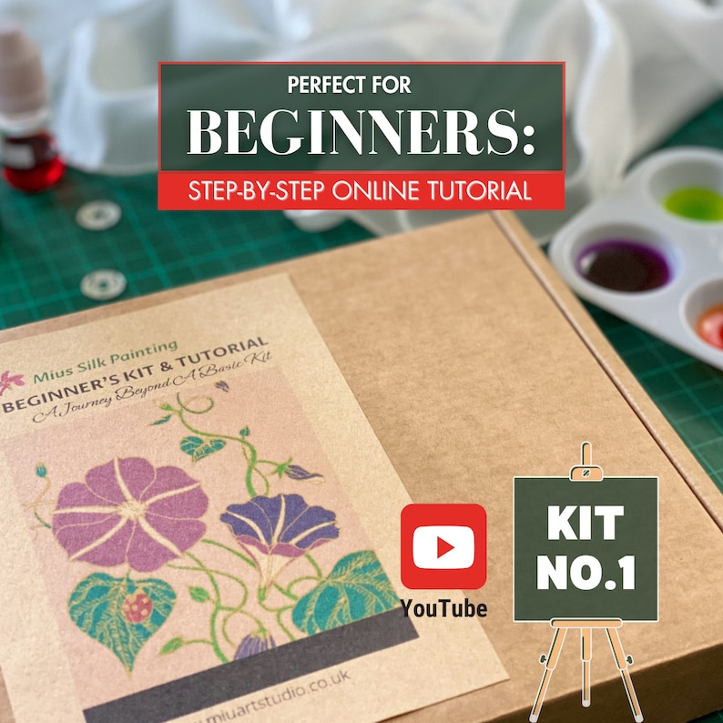 Pode incluir: Uma caixa de cart&atilde;o castanho com um r&oacute;tulo branco que diz "Mius Silk Painting Beginner's Kit & Tutorial A Journey Beyond A Basic Kit". A caixa est&aacute; aberta e pode ver um kit de pintura de seda no interior. A caixa est&aacute; sobre uma superf&iacute;cie verde. H&aacute; um logotipo do YouTube e o texto "KIT NO. 1" num pequeno cavalete.