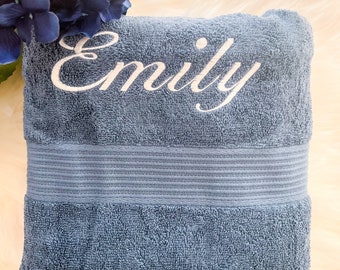Personalized Bath Towel, Bachelorette Party, Bridesmaid Gift, Monogrammed Bath Decor Towel, Christmas gift for her, Towel with name,