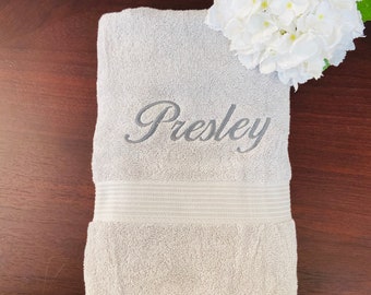 Custom Bath Towel, Embroidery Towel Set, Personalized washcloth, Bathroom Towel,Christmas gift,Wedding gift,monogram, Personalized BathSheet