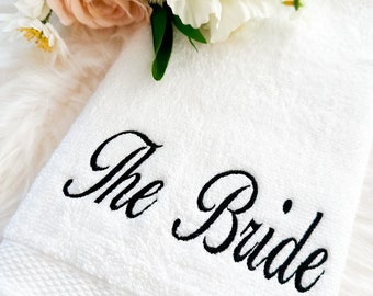 Bride & groom, wedding gift, couple gift, bridal shower gift, Mr and Mrs, Personalized Bath Towel, Anniversary keepsake, love gift