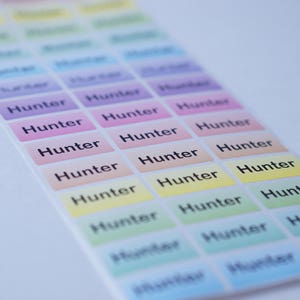 72 Rainbow Name Labels Waterproof, Name Labels Stickers, Name Stickers Daycare, Nom de l’école, Étiquettes de camp d’été, Personalized Kids Medium