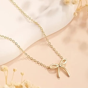 Dainty Bow Necklace