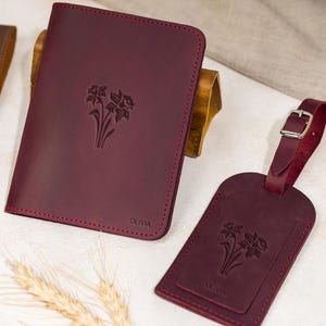 Geboortebloemen Reiscadeauset Moederdagcadeau met één of twee bagagelabels, paspoorthouder, kaartportemonnee, cadeau mama, huwelijksbedankjes