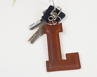 Custom Leather Initial Keychain – Personalized Bag Charm, Bridesmaid Gift